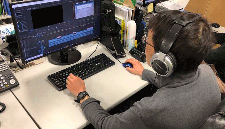 プロの動画制作専属自社スタッフの作業風景